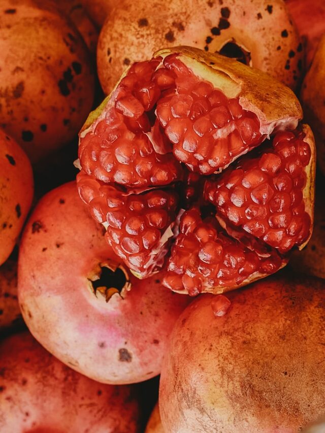 11 Reasons to Add Pomegranates to Your Shopping List